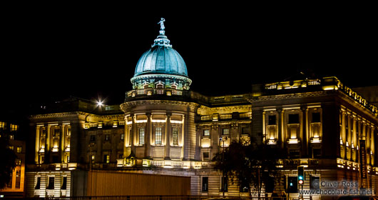 Glasgow`s Mitchell Library by night