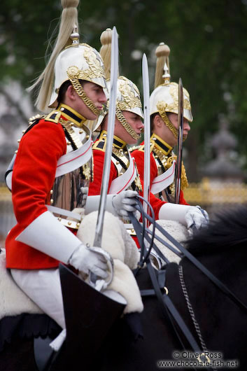 Horse guards parading outside London´s Buckingham Palace