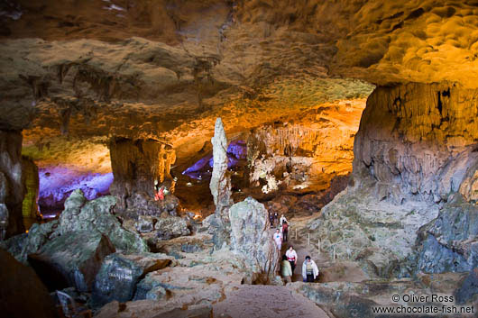 Hang Sun Sot Cave in Halong Bay 