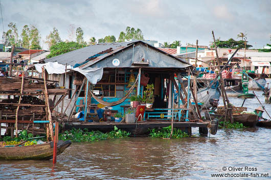 House at the Can Tho floating market 