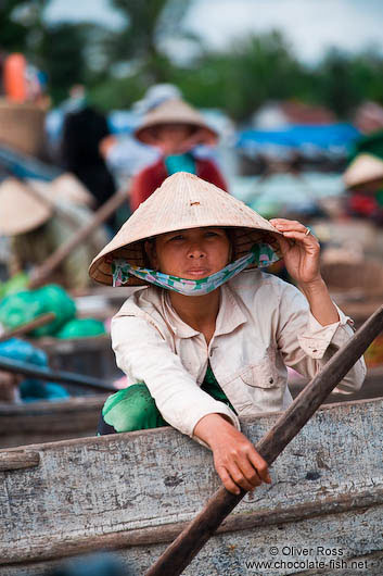 Woman at the Can Tho floating market 