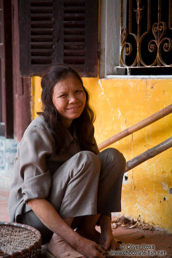 Woman at Ban Long pagoda near Tam Coc