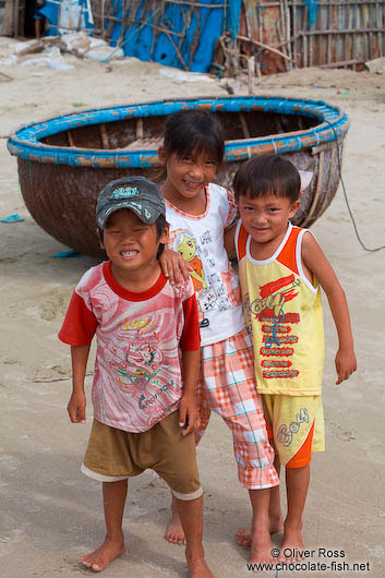 Kids in Mui Ne 